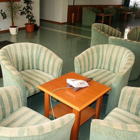 Park Hotel Es Rendezveny Centrum Babolna Exterior photo